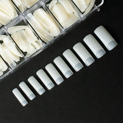 en Vogue Flat Full-Well Tip Kit 50 pc.